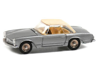 Lot 321 - DINKY TOYS (FRANCE) (1)