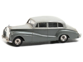 Lot 507 - DINKY TOYS GB (1)