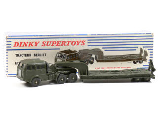 Lot 374 - DINKY TOYS FRANCE (1)