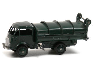 Lot 360 - DINKY TOYS FRANCE (1)