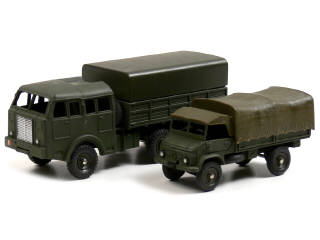 Lot 447 - DINKY TOYS FRANCE (2)