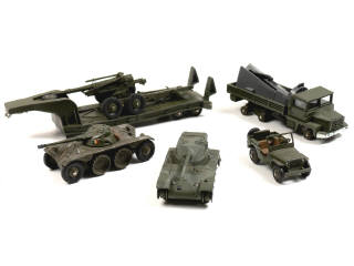Lot 485 - DINKY TOYS FRANCE (5)
