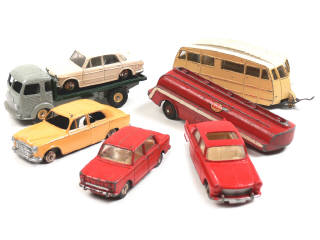 Lot 245 - DINKY TOYS FRANCE (7)