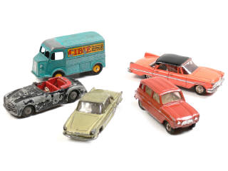 Lot 486 - DINKY TOYS FRANCE (5)