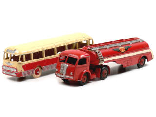 Lot 426 - DINKY TOYS FRANCE (2)
