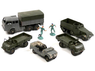 Lot 489 - DINKY TOYS FRANCE (5)