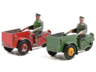 Lot 399 - DINKY TOYS FRANCE (2)