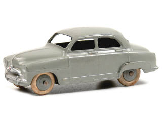 Lot 304 - DINKY TOYS FRANCE (1)