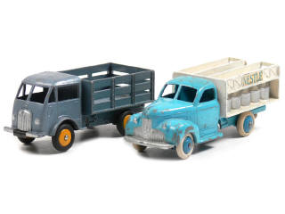 Lot 419 - DINKY TOYS FRANCE (2)