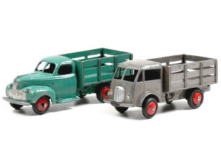 Lot 420 - DINKY TOYS (FRANCE) (2)