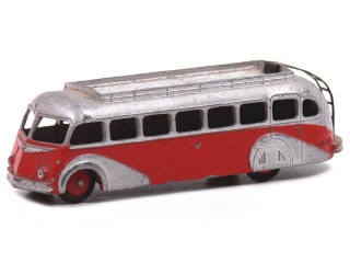 Lot 298 - DINKY TOYS FRANCE (1)