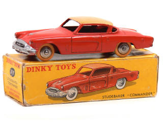 Lot 245 - DINKY TOYS FRANCE (1)