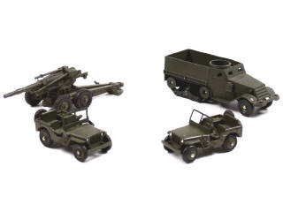 Lot 361 - DINKY TOYS FRANCE (4)