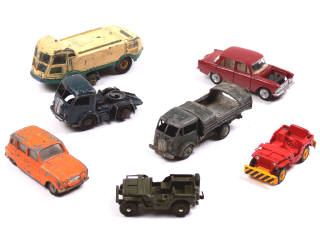Lot 383 - DINKY TOYS FRANCE (7)