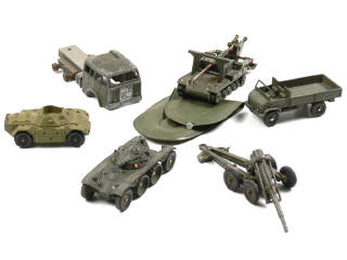 Lot 385 - DINKY TOYS FRANCE (7)