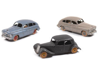 Lot 344 - DINKY TOYS FRANCE (3)