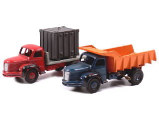 Lot 339 - DINKY TOYS FRANCE (2)