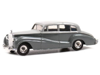 Lot 393 - DINKY TOYS GB (1)