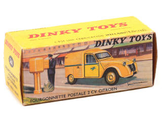 Lot 302 - DINKY TOYS FRANCE (1)
