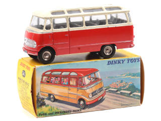 Lot 314 - DINKY TOYS FRANCE (1)
