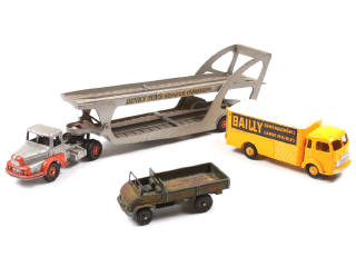 Lot 350 - DINKY TOYS FRANCE (3)