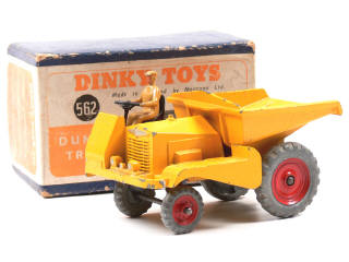 Lot 403 - DINKY TOYS GB (1)