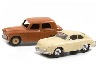 Lot 407 - DINKY TOYS (GB) (2)