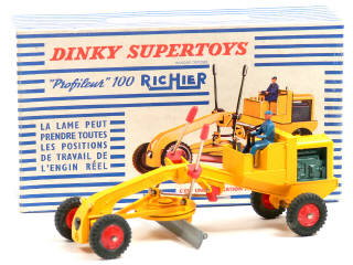 Lot 1052 - DINKY TOYS FRANCE (1)