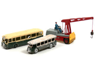 Lot 1101 - DINKY TOYS FRANCE (3)