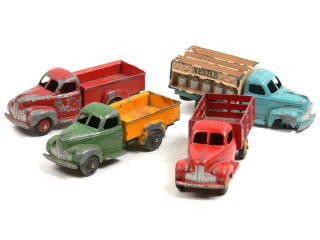 Lot 1106 - DINKY TOYS FRANCE (4)