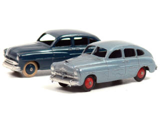 Lot 1064 - DINKY TOYS FRANCE (2)