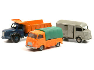 Lot 1109 - DINKY TOYS FRANCE (3)