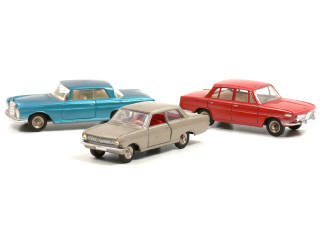 Lot 1088 - DINKY TOYS FRANCE (3)