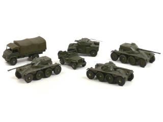 Lot 1118 - DINKY TOYS FRANCE (6)