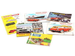 Lot 1120 - DINKY TOYS (11)