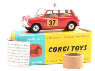 Lot 748 - CORGI TOYS (GB) (1)