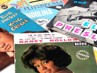 Lot 781 - DIVERS (1)