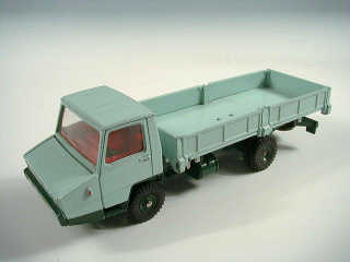 Lot 917 - DINKY TOYS FRANCE (1)