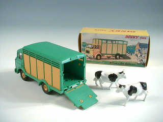 Lot 925 - DINKY TOYS FRANCE (1)