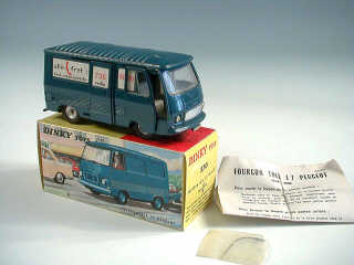 Lot 900 - DINKY TOYS FRANCE (1)