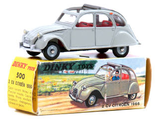 Lot 823 - DINKY TOYS (FRANCE) (1)