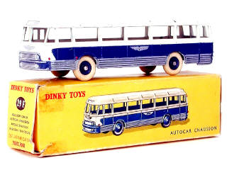 Lot 935 - DINKY TOYS (FRANCE) (1)