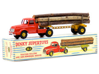 Lot 977 - DINKY TOYS (FRANCE) (1)