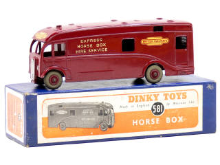 Lot 1136 - DINKY TOYS (GB) (1)