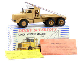 Lot 982 - DINKY TOYS (FRANCE) (1)