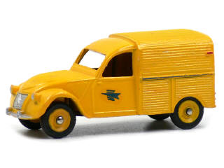 Lot 942 - DINKY TOYS (FRANCE) (1)