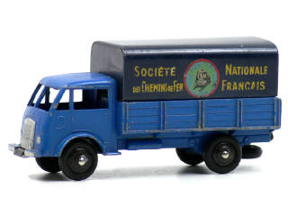 Lot 896 - DINKY TOYS (FRANCE) (1)