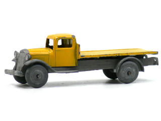 Lot 883 - DINKY TOYS (FRANCE) (1)