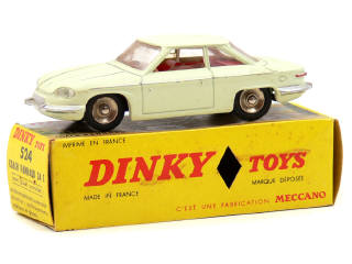 Lot 842 - DINKY TOYS (FRANCE) (1)