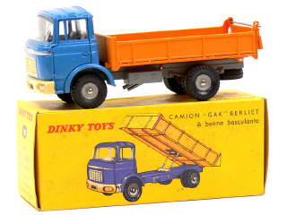 Lot 1004 - DINKY TOYS (FRANCE) (1)
